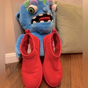 UGG red minis